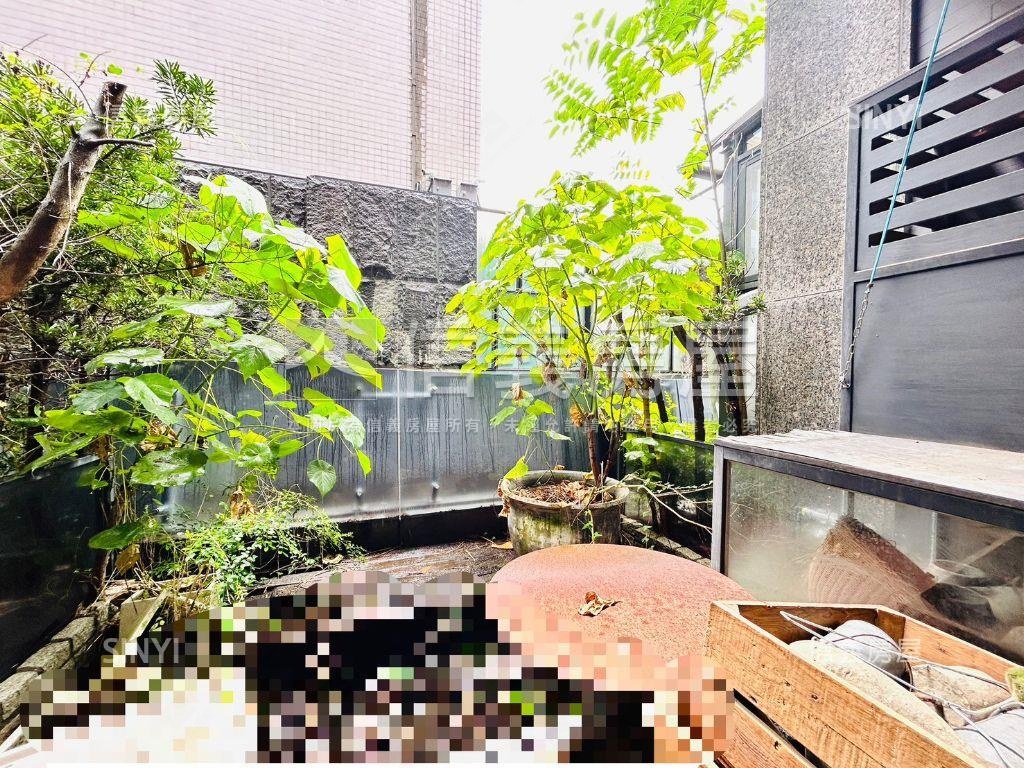 ＭＩＨＯ美秀館精美挑高房屋室內格局與周邊環境