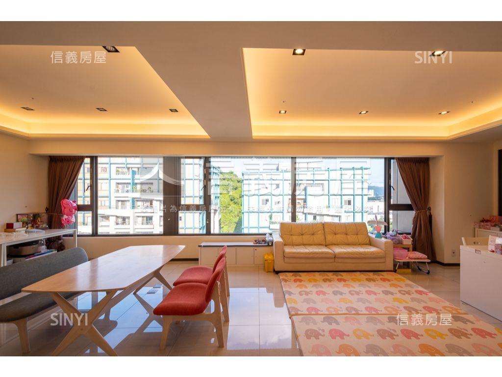 初羽燦燦三房２車位頂樓戶房屋室內格局與周邊環境