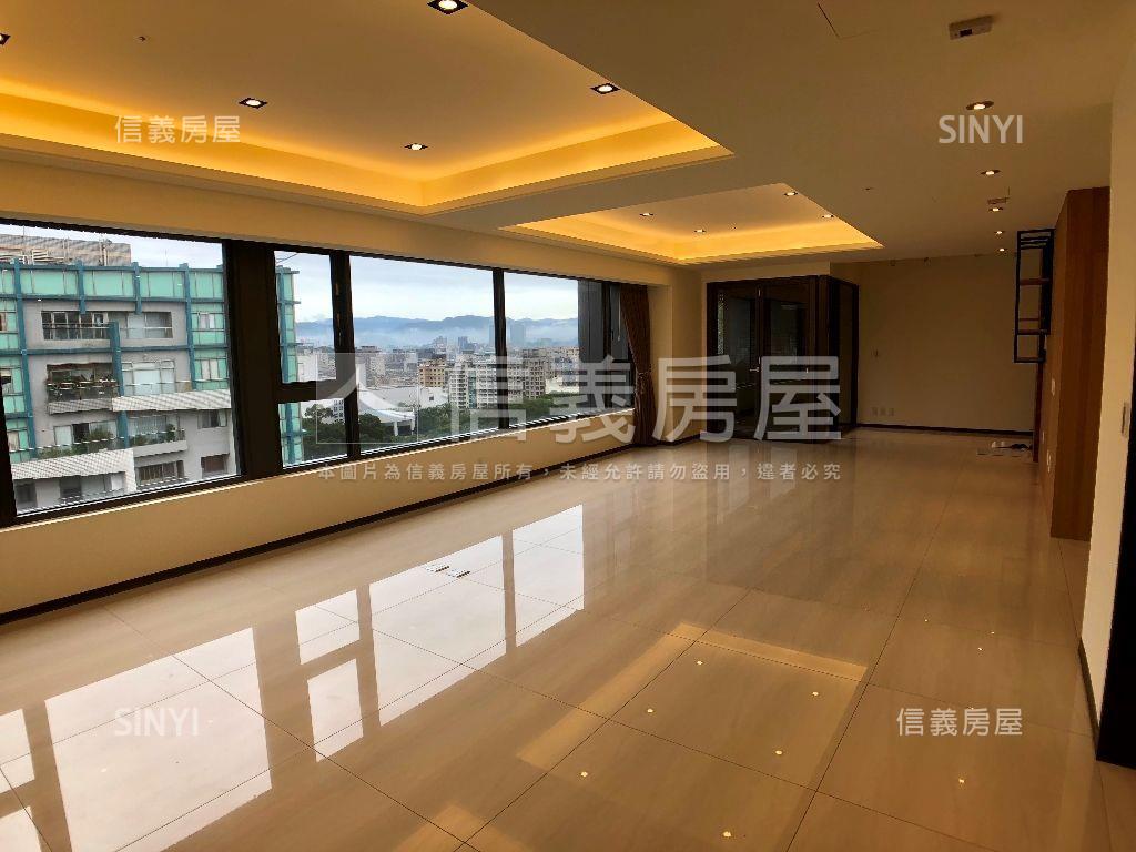 初羽燦燦三房２車位頂樓戶房屋室內格局與周邊環境