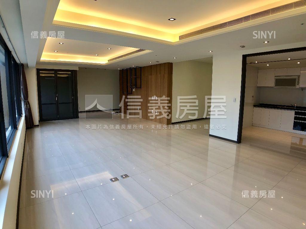 初羽燦燦三房２車位頂樓戶房屋室內格局與周邊環境