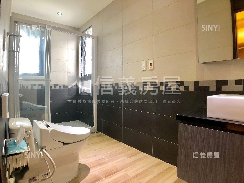 初羽燦燦三房２車位頂樓戶房屋室內格局與周邊環境