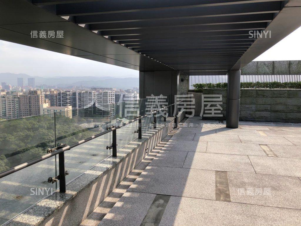 初羽燦燦三房２車位頂樓戶房屋室內格局與周邊環境