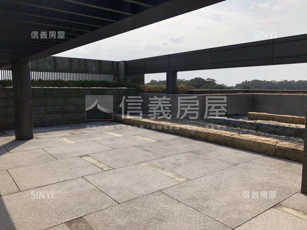 初羽燦燦三房２車位頂樓戶房屋室內格局與周邊環境