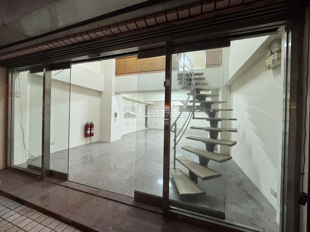 專任華興區低總價店面房屋室內格局與周邊環境