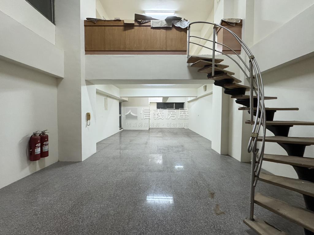 專任華興區低總價店面房屋室內格局與周邊環境