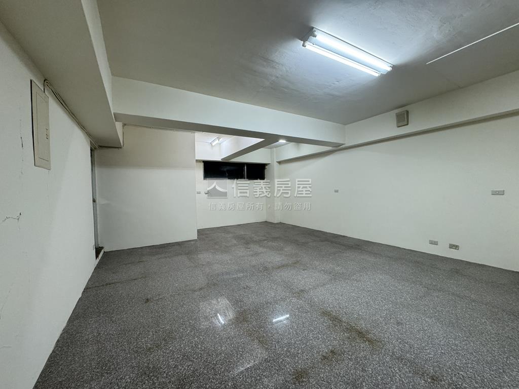 專任華興區低總價店面房屋室內格局與周邊環境