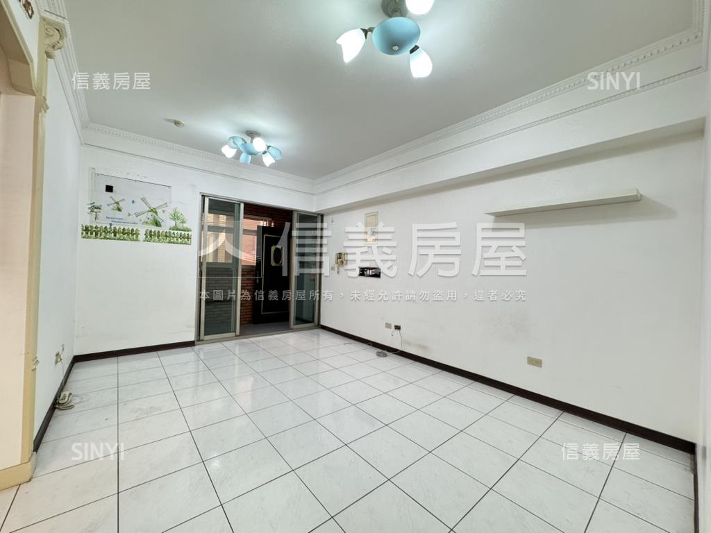 大富貴兩房車位房屋室內格局與周邊環境