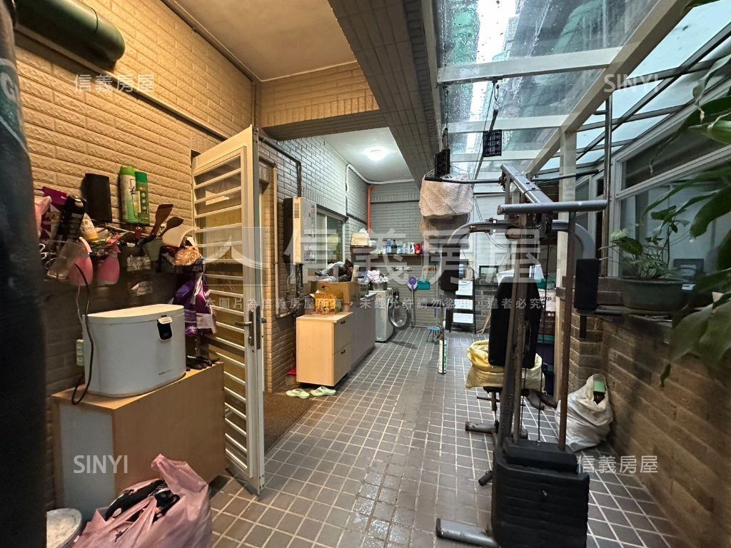 稀有●經典伯爵下疊房屋室內格局與周邊環境