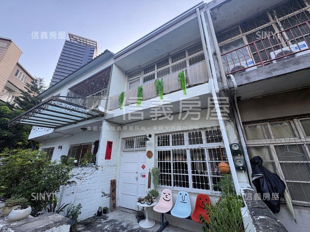 近新光遠百稀有釋出透天房屋室內格局與周邊環境