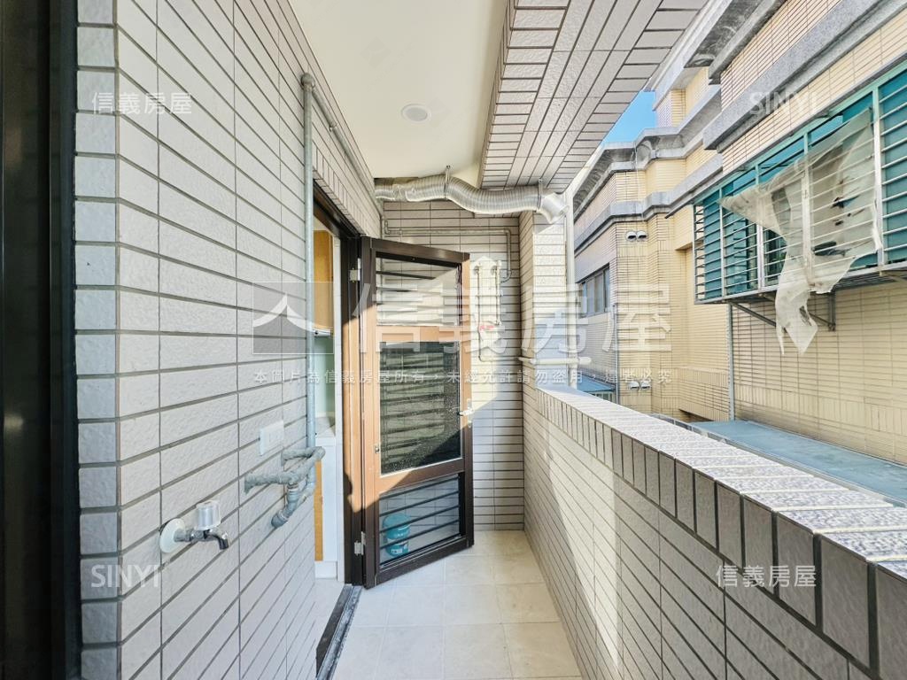 忠孝路精美邊間２房房屋室內格局與周邊環境