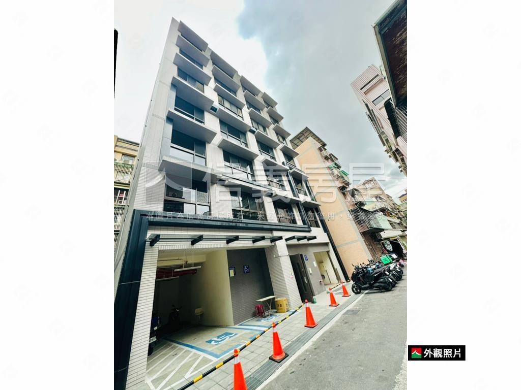 忠孝路精美邊間２房房屋室內格局與周邊環境