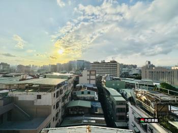 忠孝路精美邊間２房