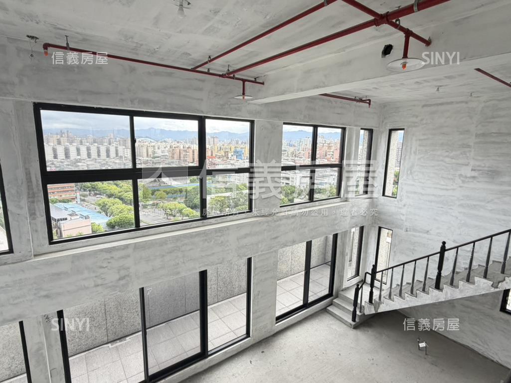 城閱屋王俯視校園房屋室內格局與周邊環境