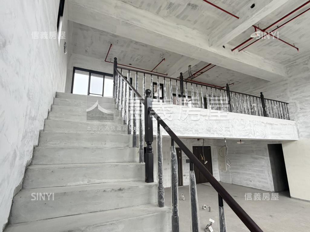 城閱屋王俯視校園房屋室內格局與周邊環境