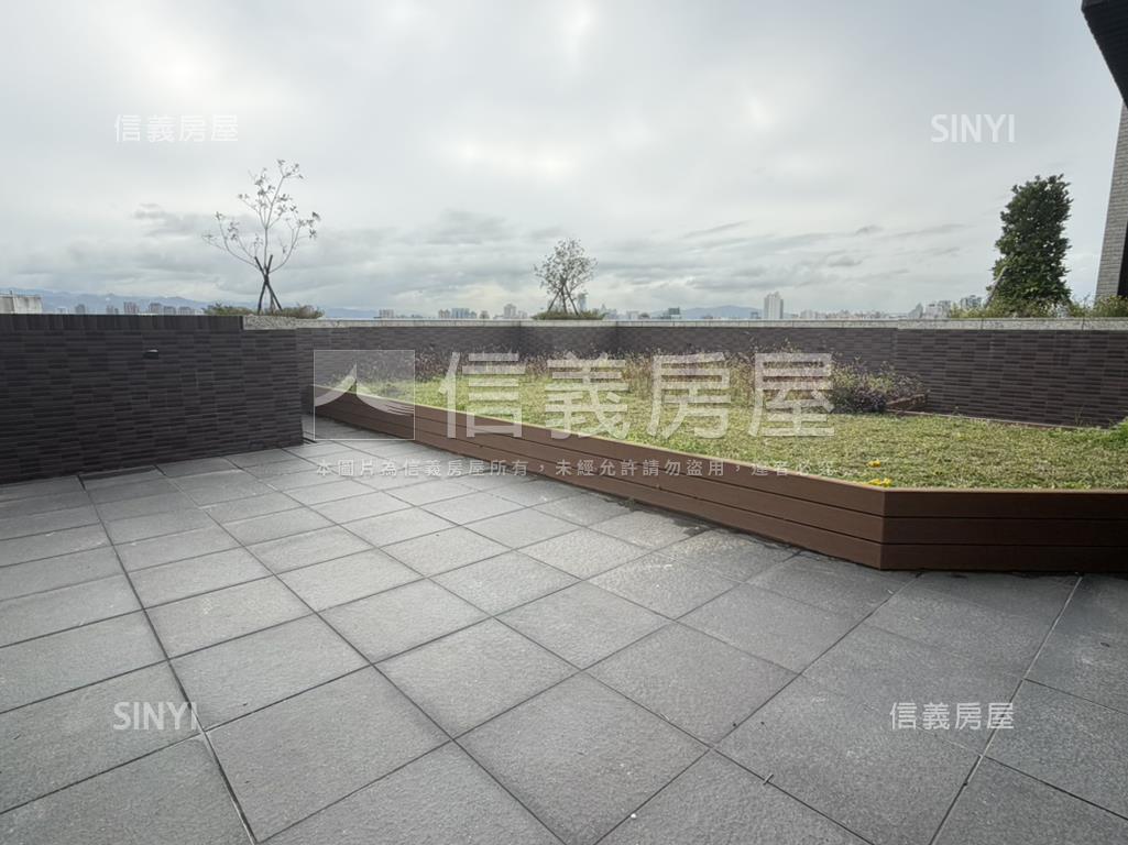 城閱屋王俯視校園房屋室內格局與周邊環境