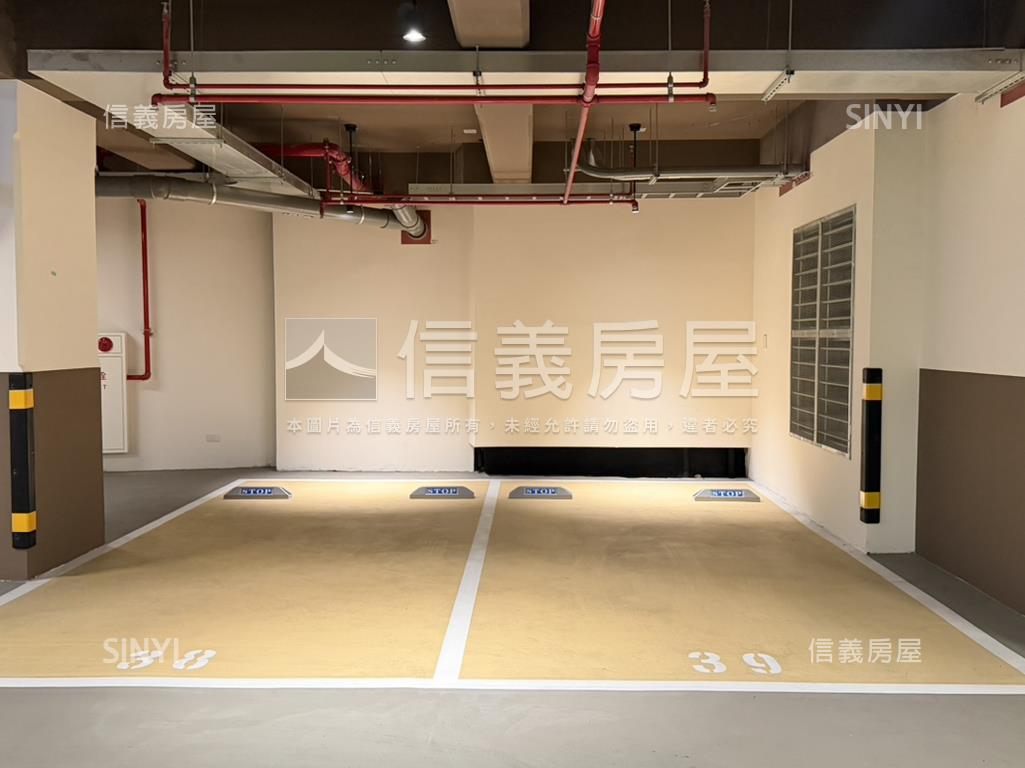 城閱屋王俯視校園房屋室內格局與周邊環境