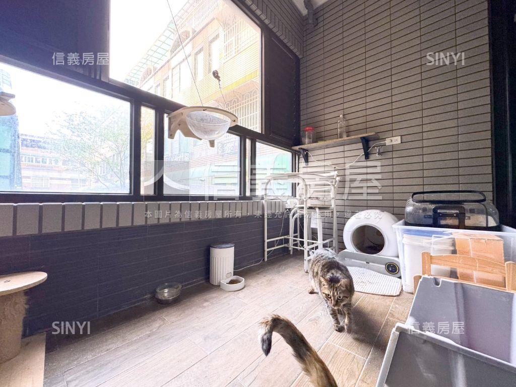 楓樹晴精美２房車位房屋室內格局與周邊環境