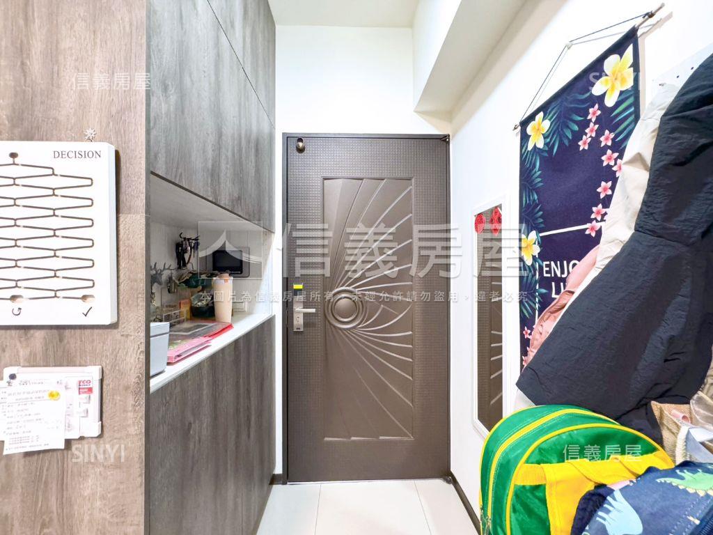 楓樹晴精美２房車位房屋室內格局與周邊環境