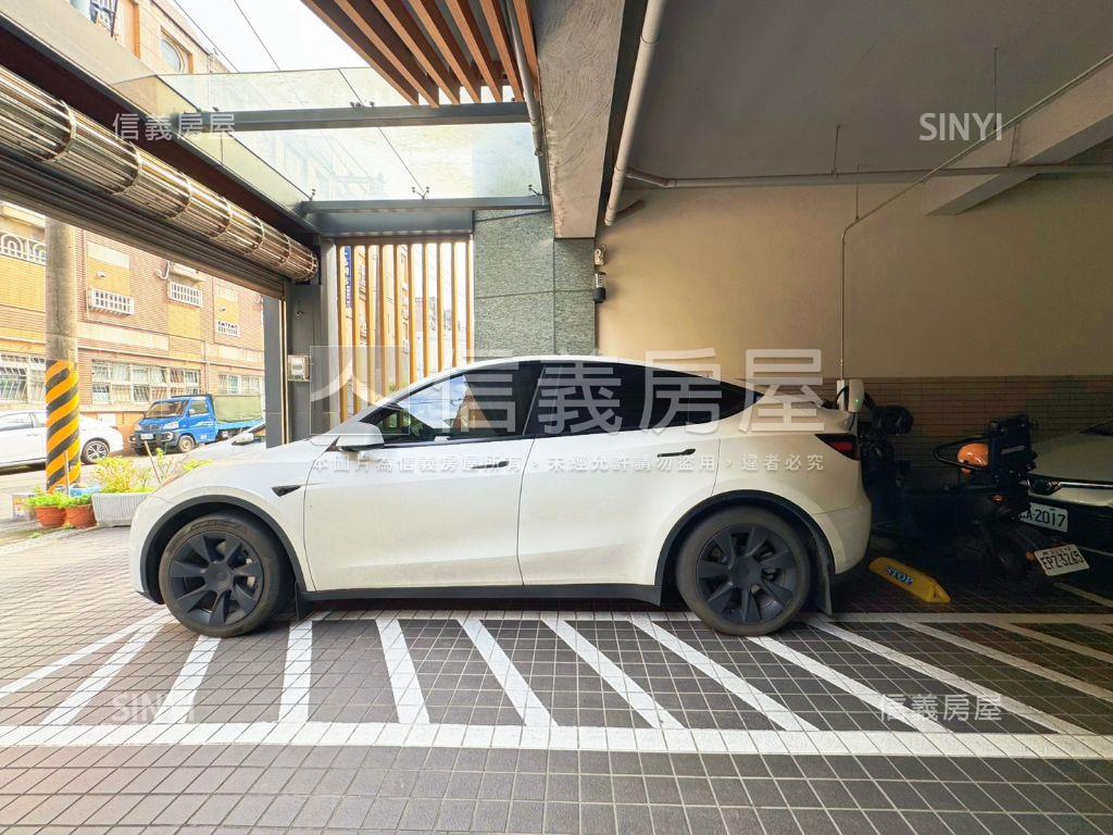 楓樹晴精美２房車位房屋室內格局與周邊環境