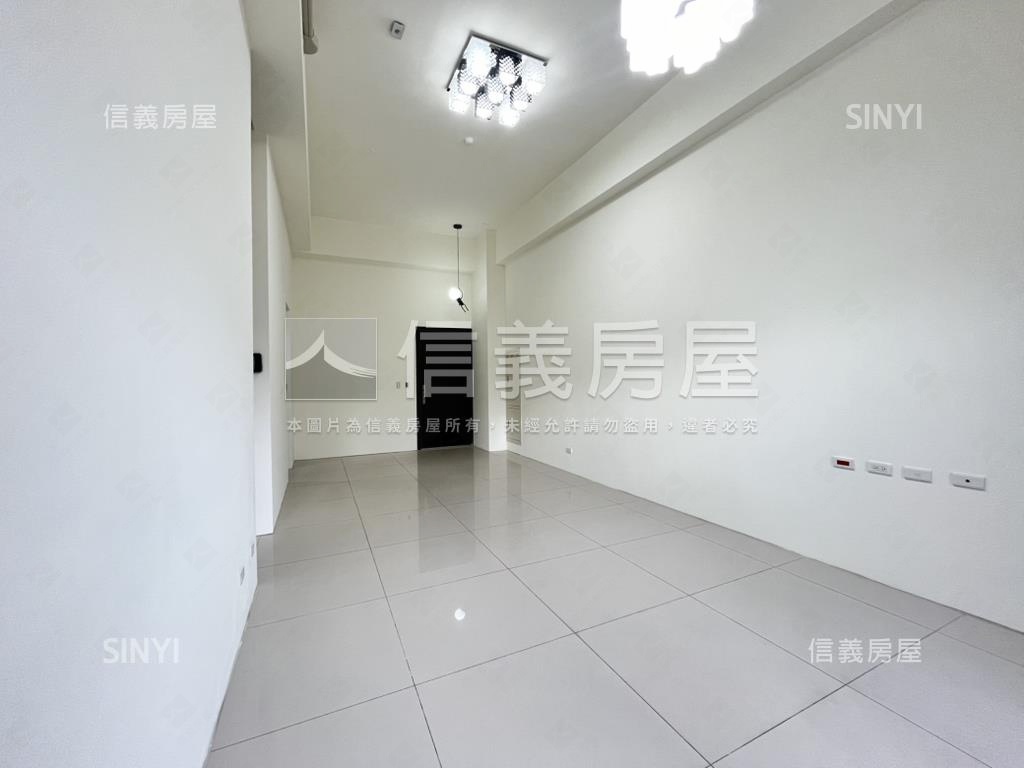 城心城邑三房雙車位房屋室內格局與周邊環境