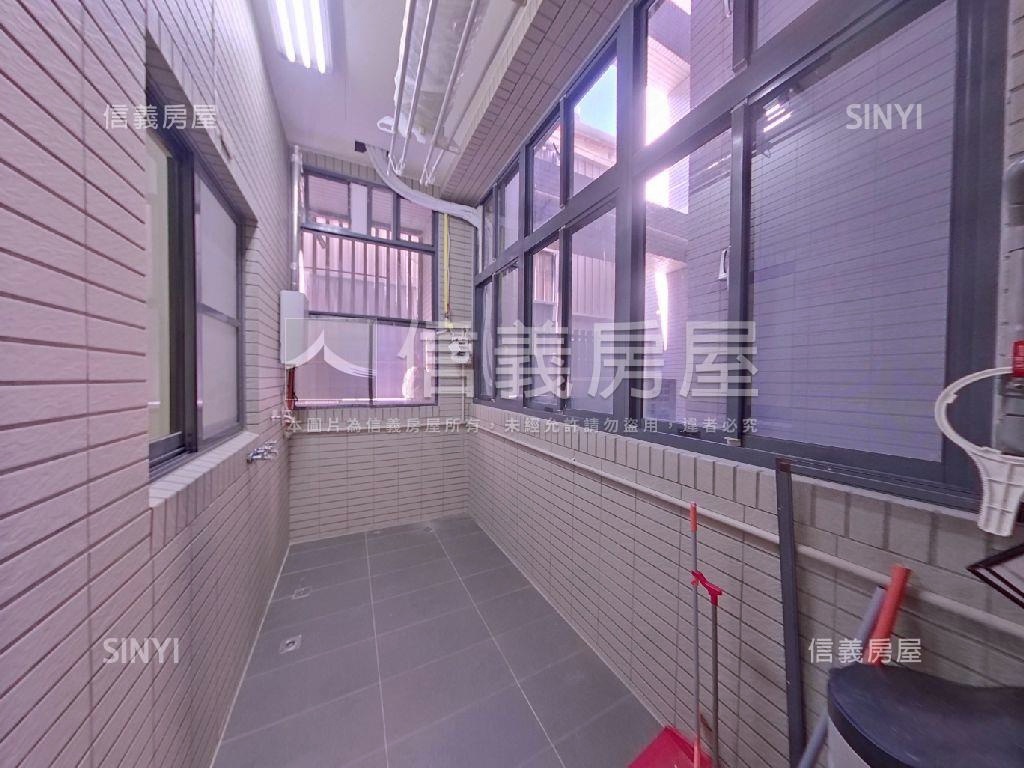 城心城邑三房雙車位房屋室內格局與周邊環境