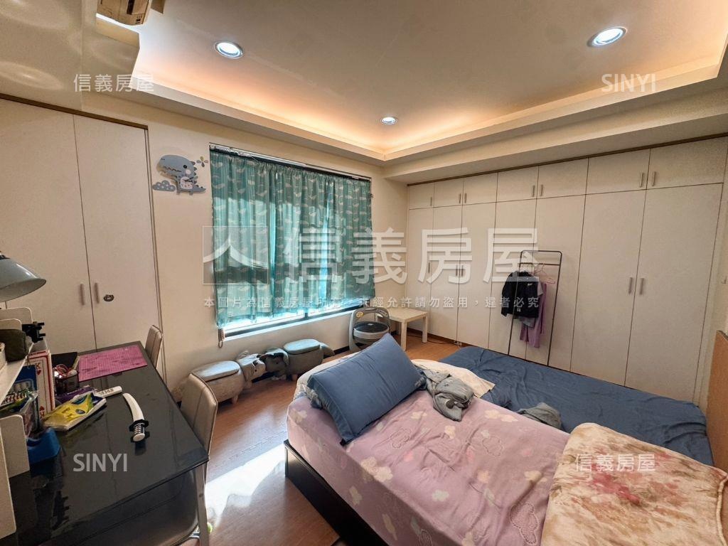 青「天蔚」藍三房平車房屋室內格局與周邊環境