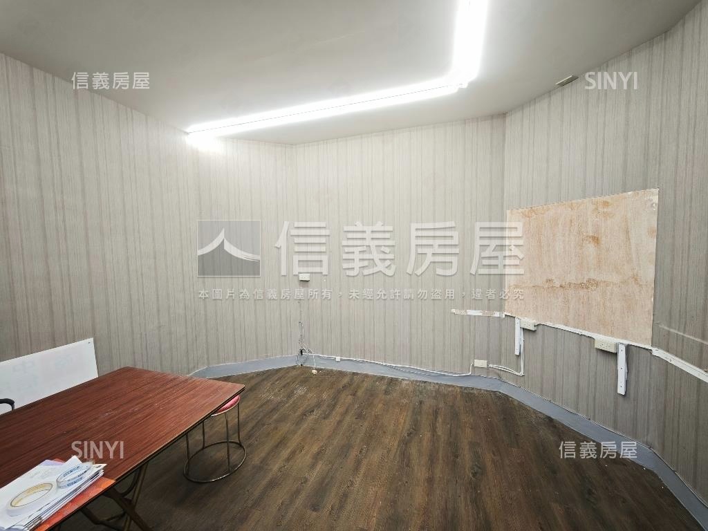 萬隆捷運邊間店辦房屋室內格局與周邊環境