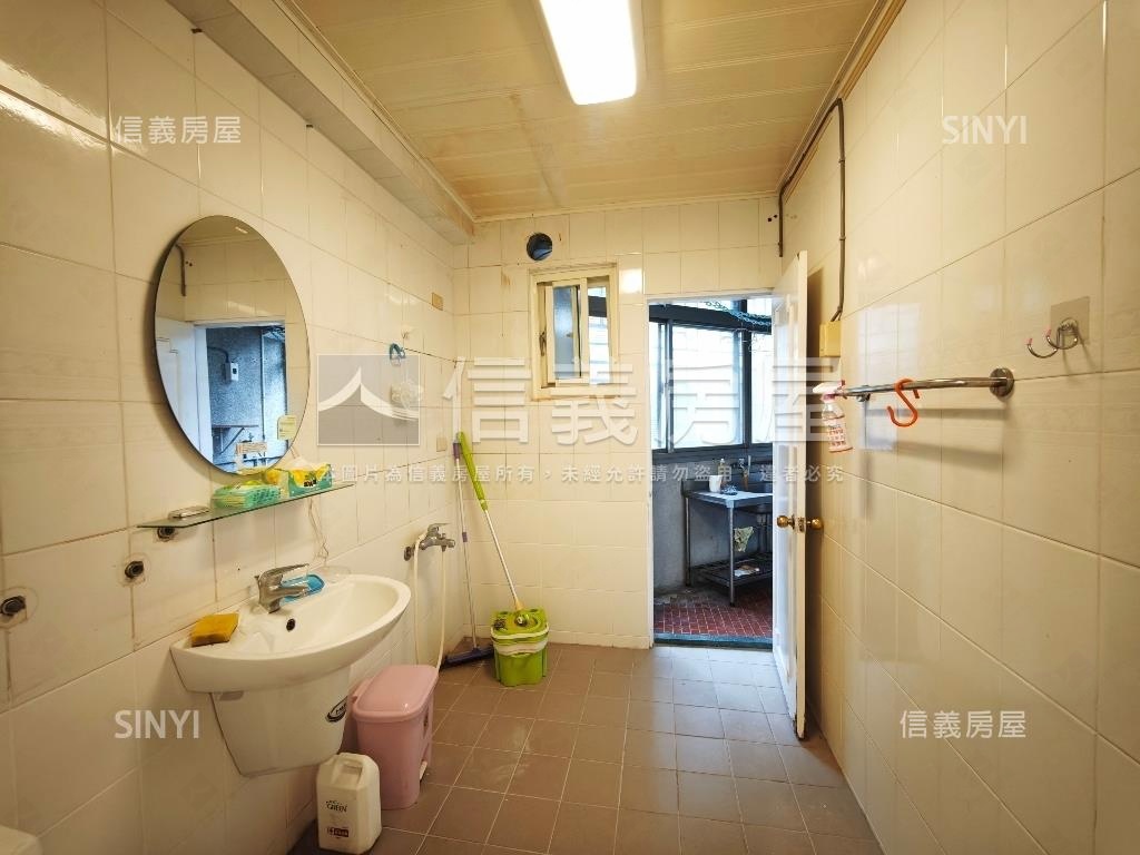 萬隆捷運邊間店辦房屋室內格局與周邊環境
