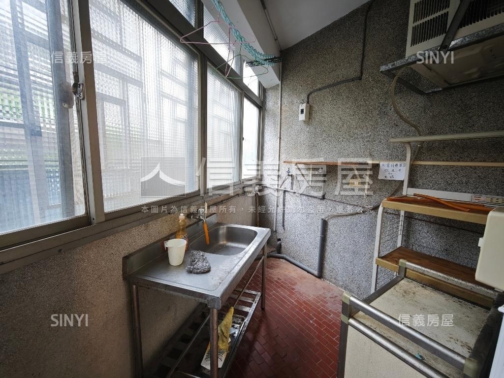 萬隆捷運邊間店辦房屋室內格局與周邊環境
