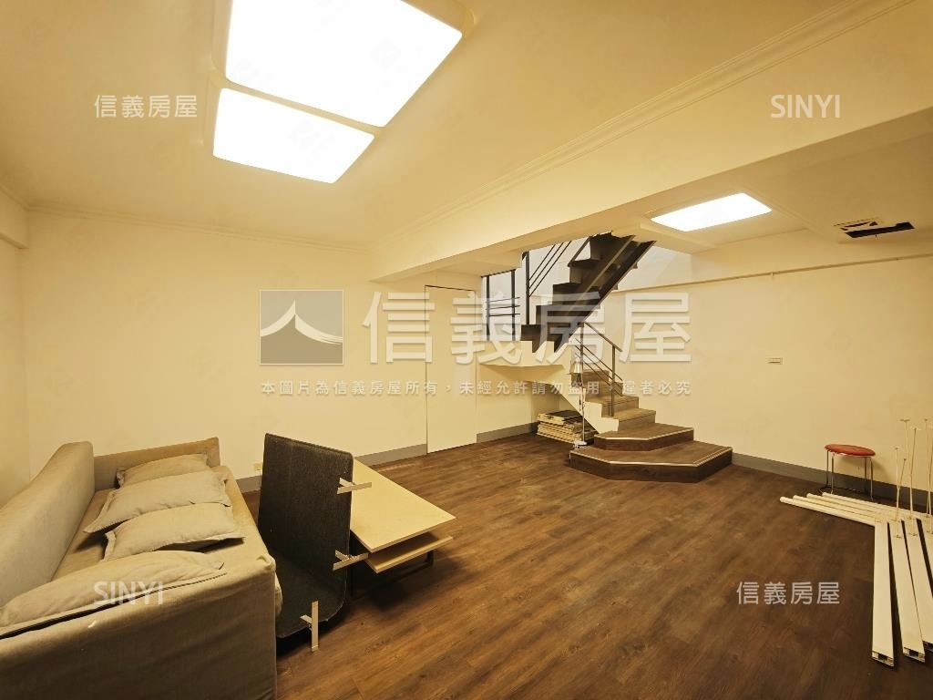 萬隆捷運邊間店辦房屋室內格局與周邊環境
