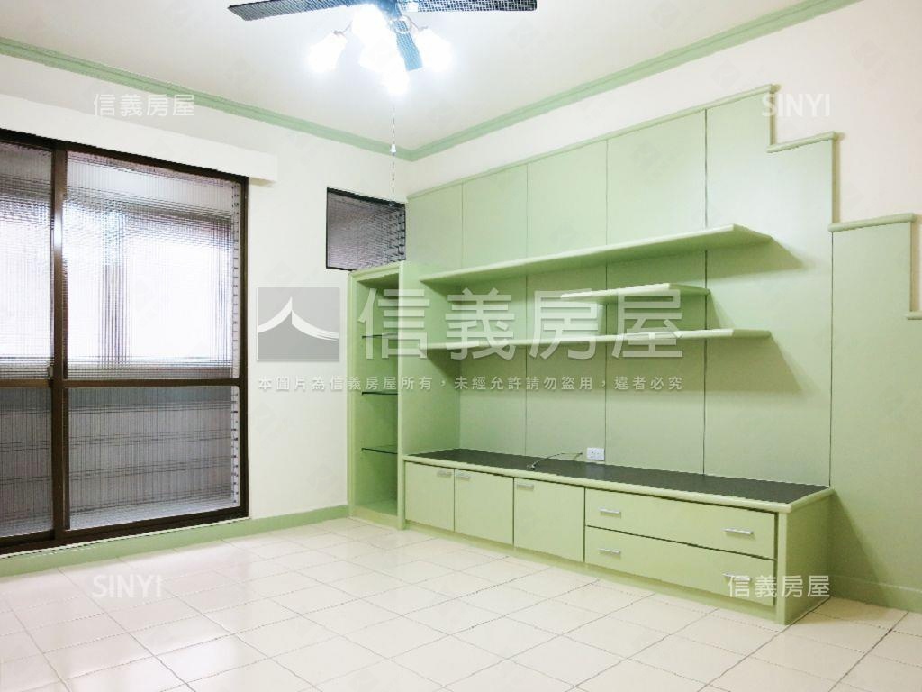 美村南路大地坪邊間透天房屋室內格局與周邊環境