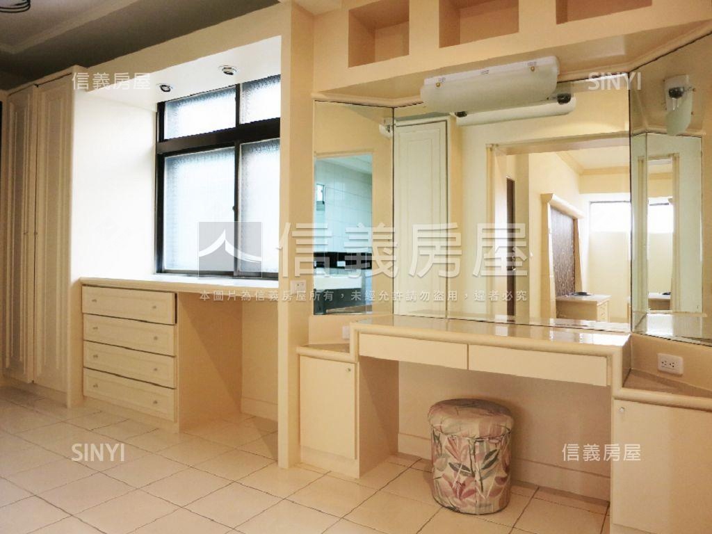 美村南路大地坪邊間透天房屋室內格局與周邊環境