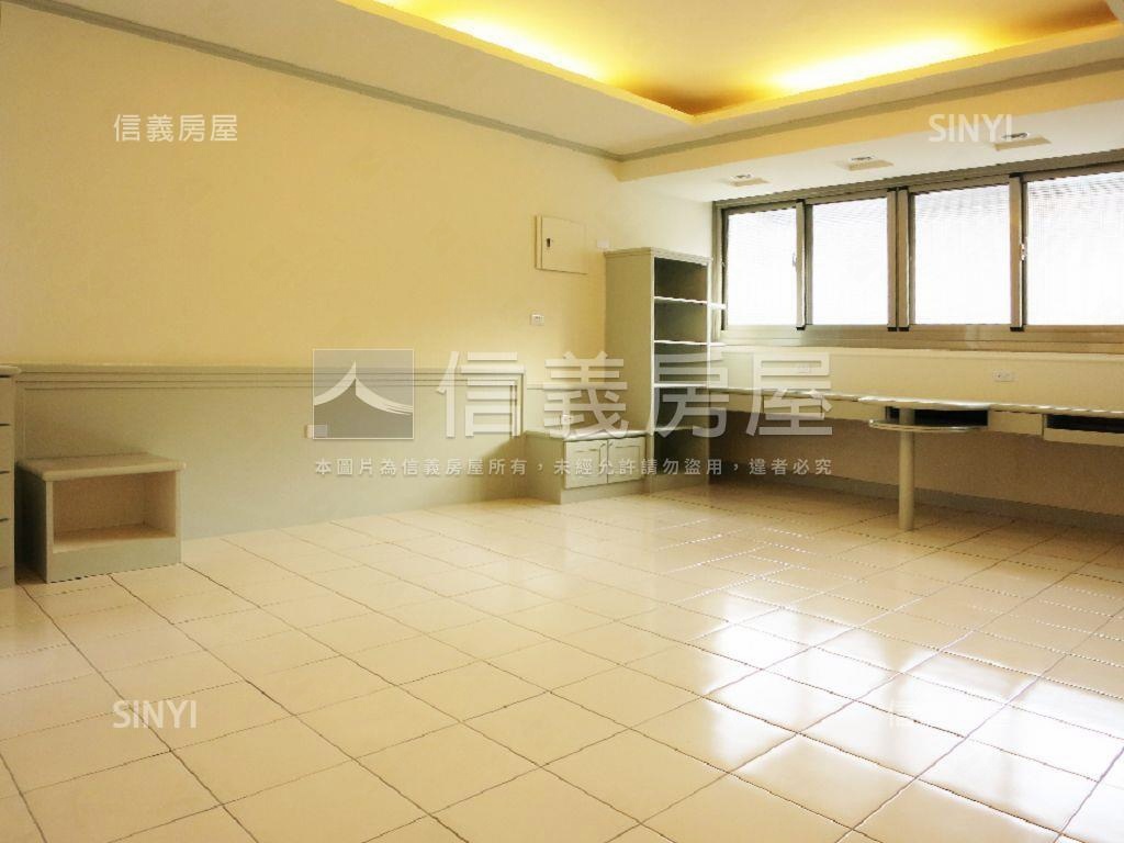 美村南路大地坪邊間透天房屋室內格局與周邊環境