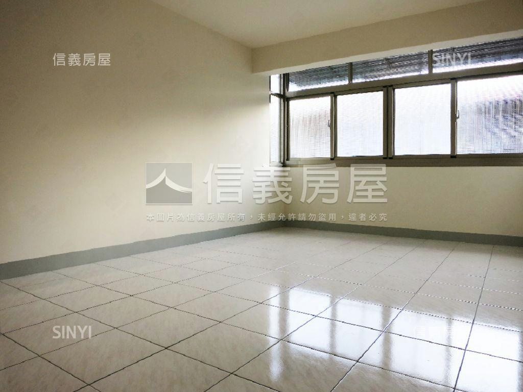 美村南路大地坪邊間透天房屋室內格局與周邊環境