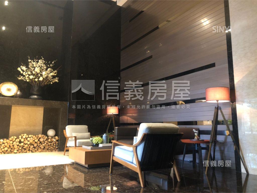 新五绽。高樓兩房車位房屋室內格局與周邊環境