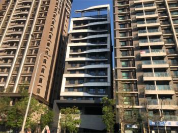 新五绽。高樓兩房車位