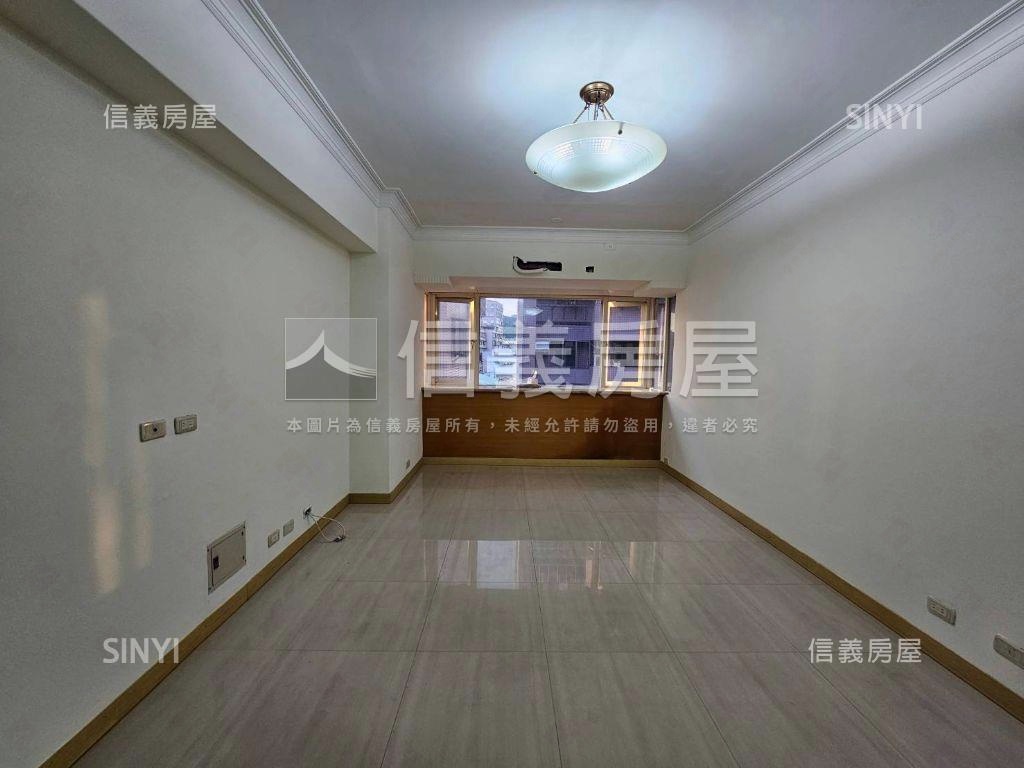 麗景中國大三房車位房屋室內格局與周邊環境