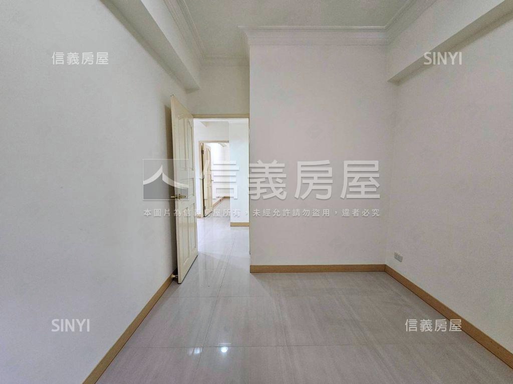 麗景中國大三房車位房屋室內格局與周邊環境