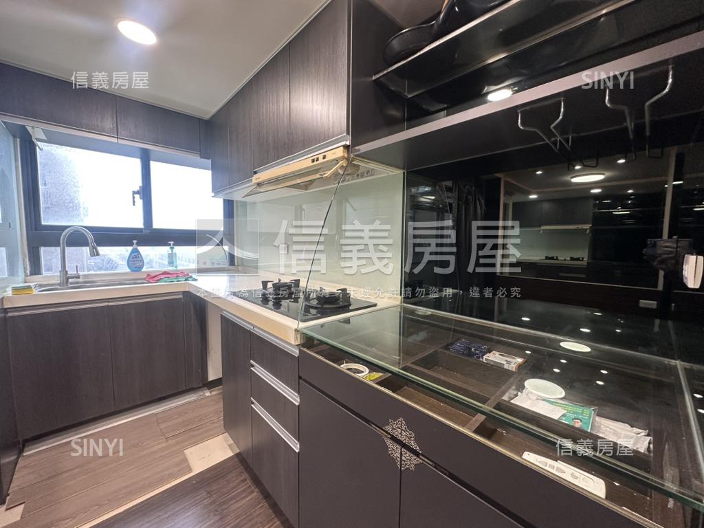 采舍Ａ★歐風裝潢附平車位房屋室內格局與周邊環境