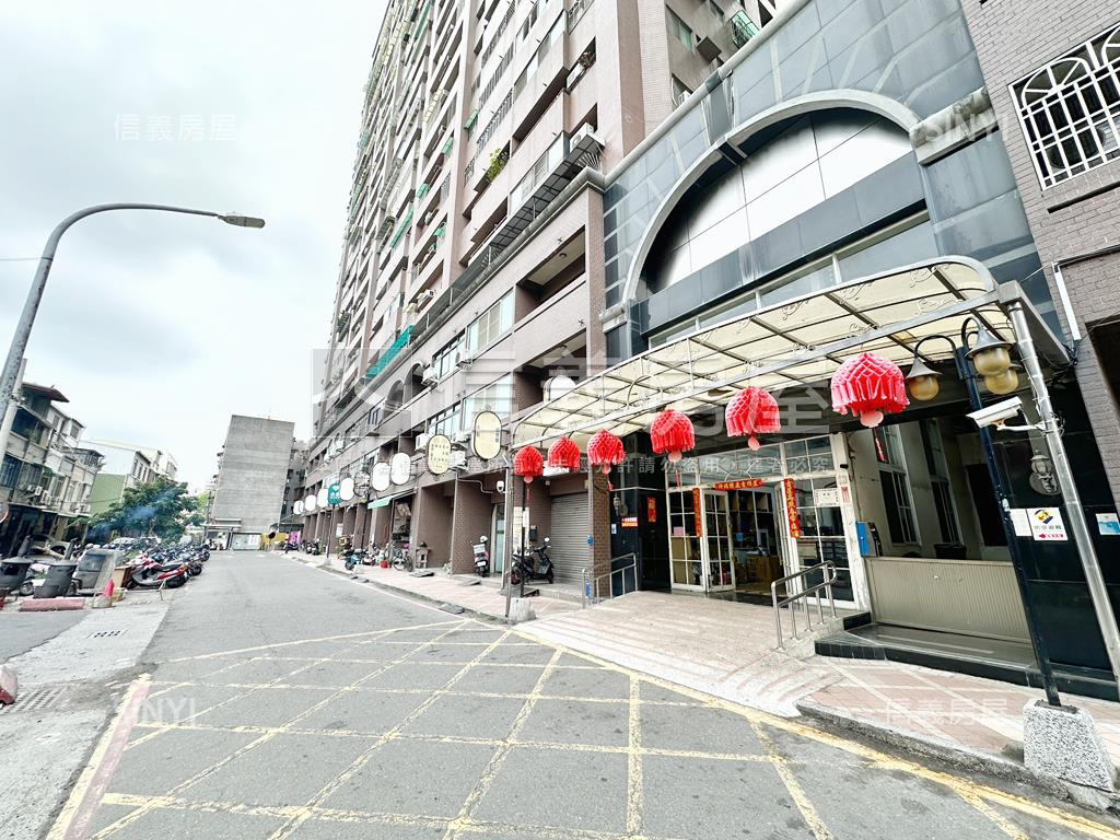 近鳳山國中低總稀有兩房房屋室內格局與周邊環境