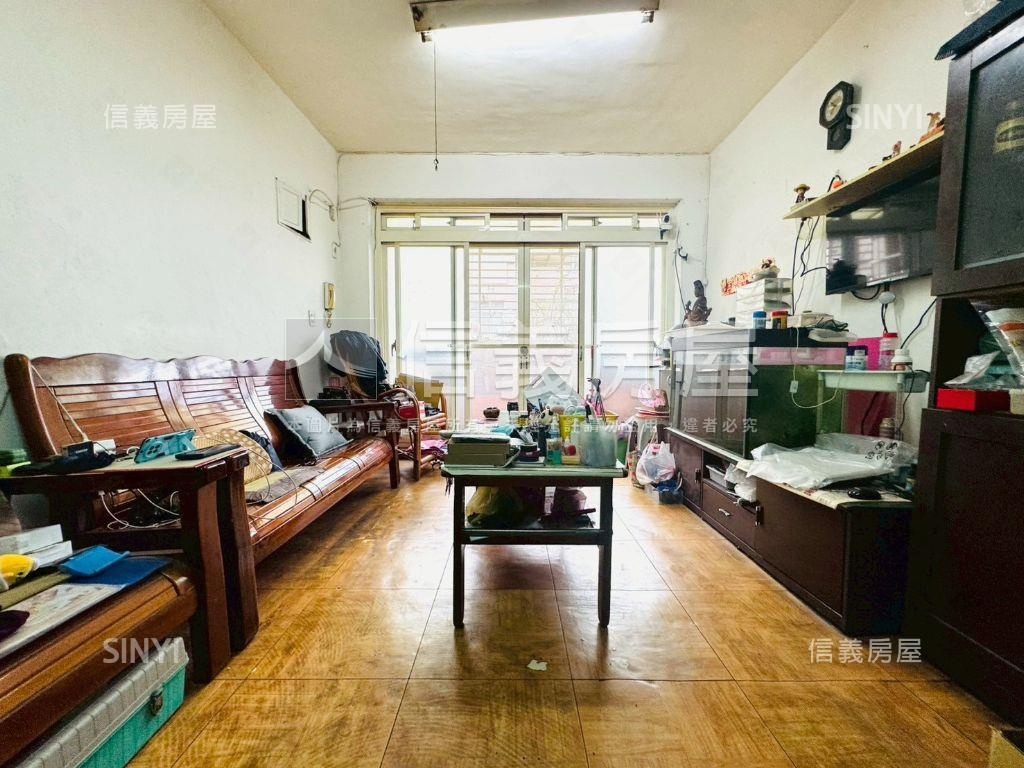 邊間方正三樓☘買服１％房屋室內格局與周邊環境
