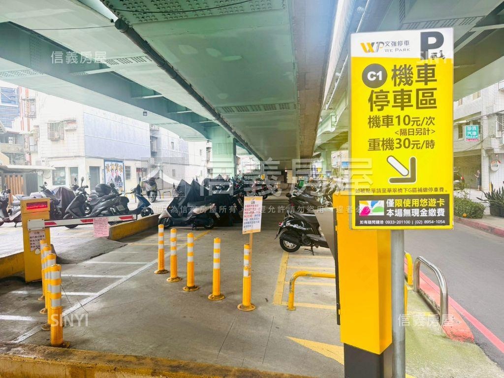 邊間方正三樓☘買服１％房屋室內格局與周邊環境