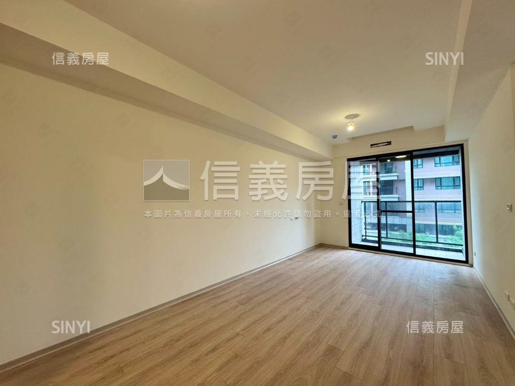 鴻承寫森三房坡平車位房屋室內格局與周邊環境