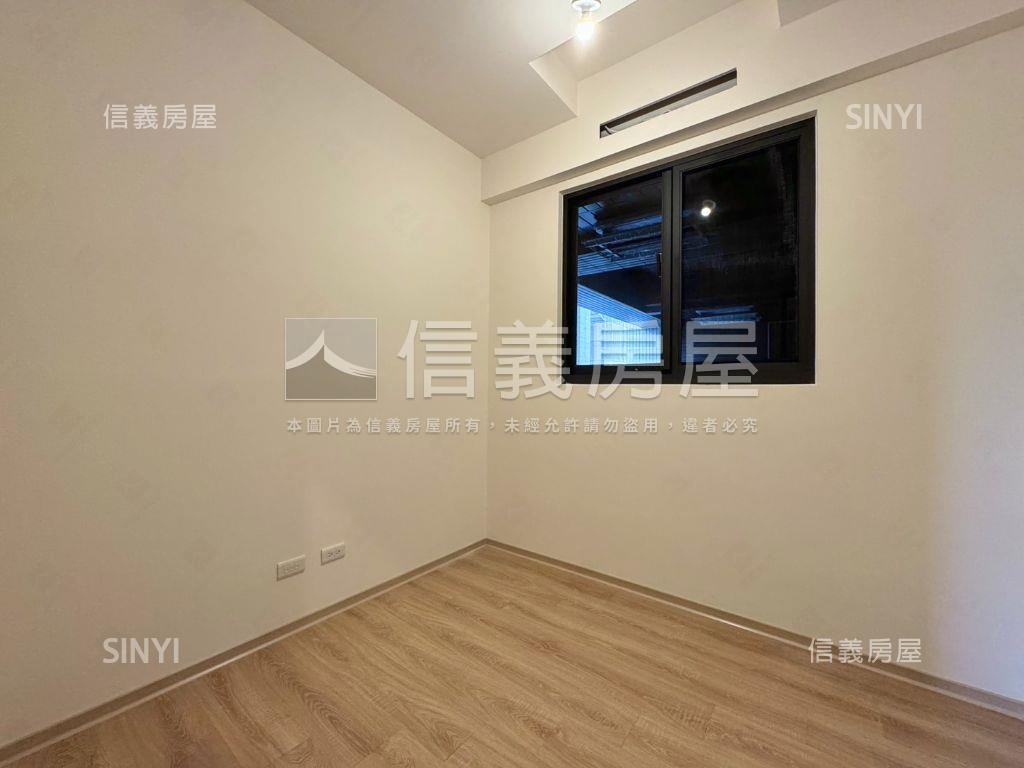 鴻承寫森三房坡平車位房屋室內格局與周邊環境