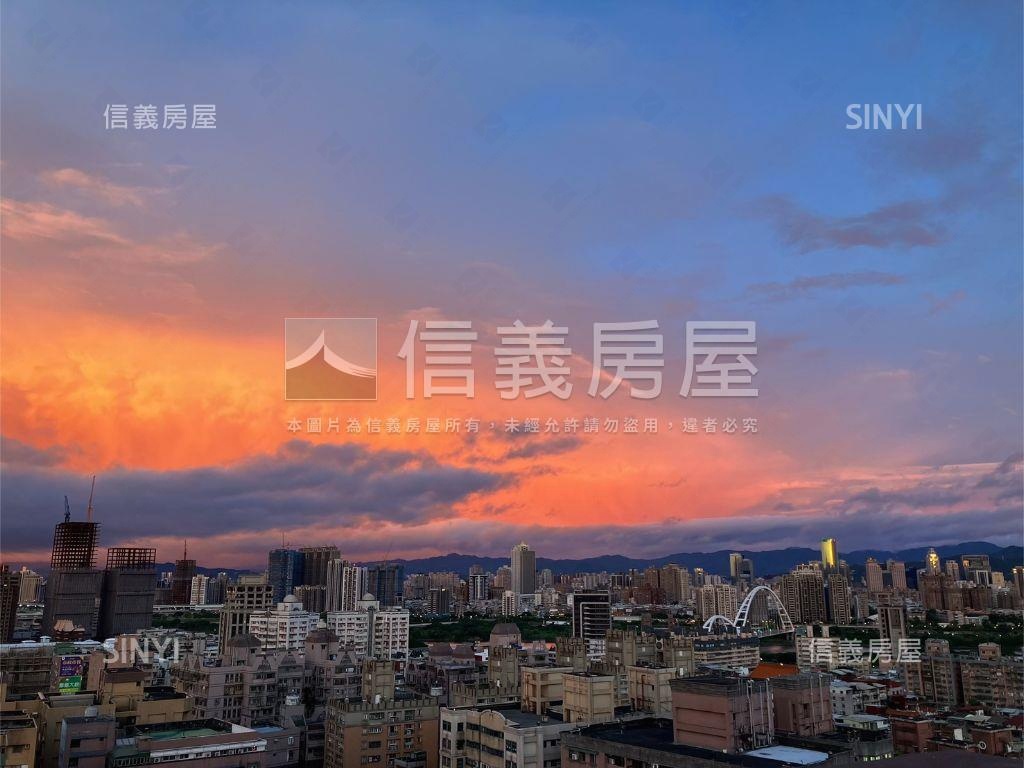 專任鳳凰花園景觀兩房車位房屋室內格局與周邊環境
