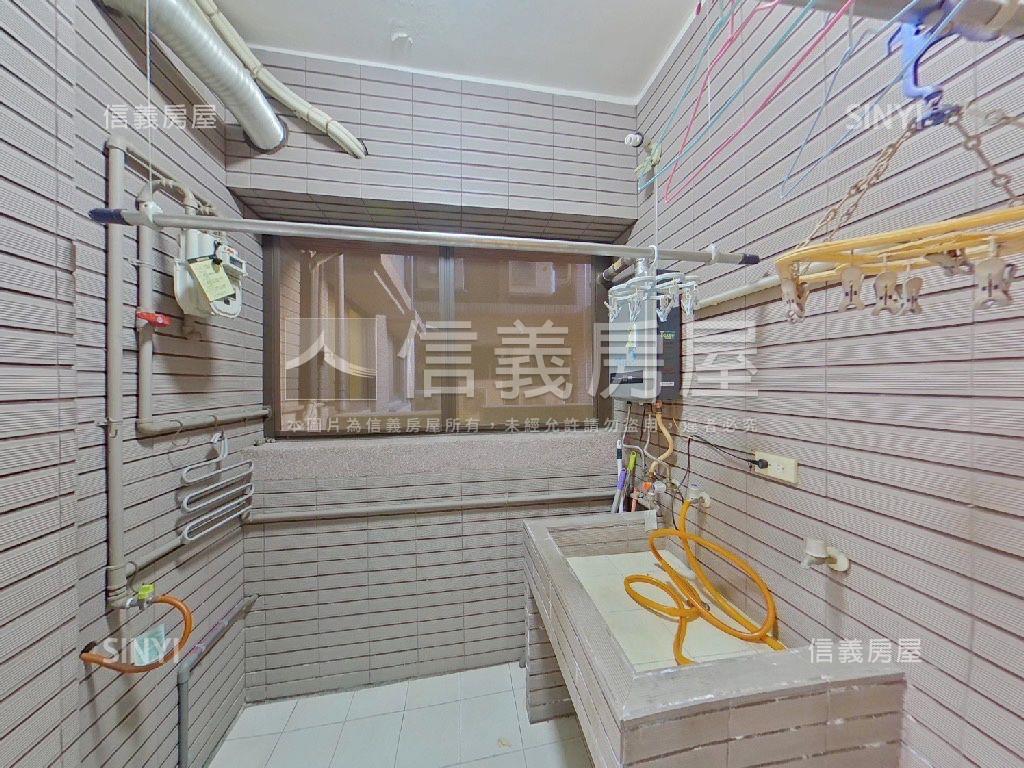 ★誠售★家麒文化４房車位房屋室內格局與周邊環境