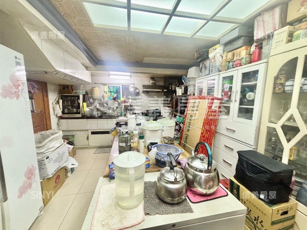 五股御史路唯美透天房屋室內格局與周邊環境