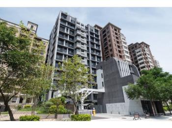 青埔高鐵挑高兩房可看屋
