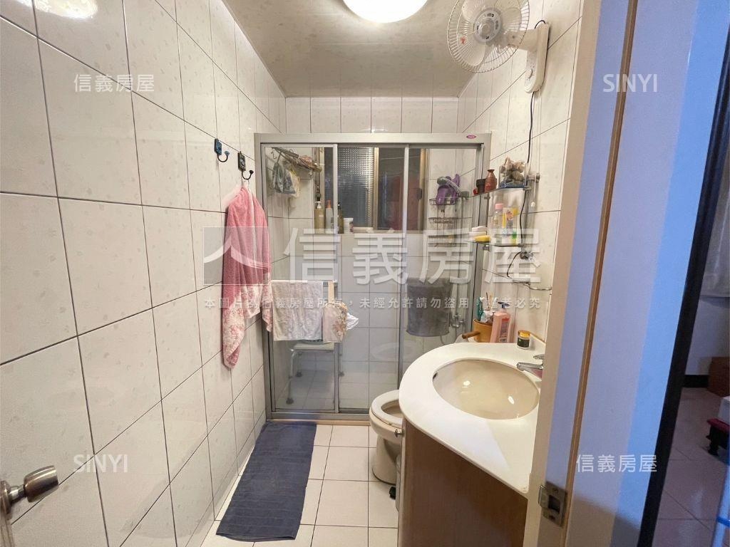 南勢角獨棟優美透天房屋室內格局與周邊環境