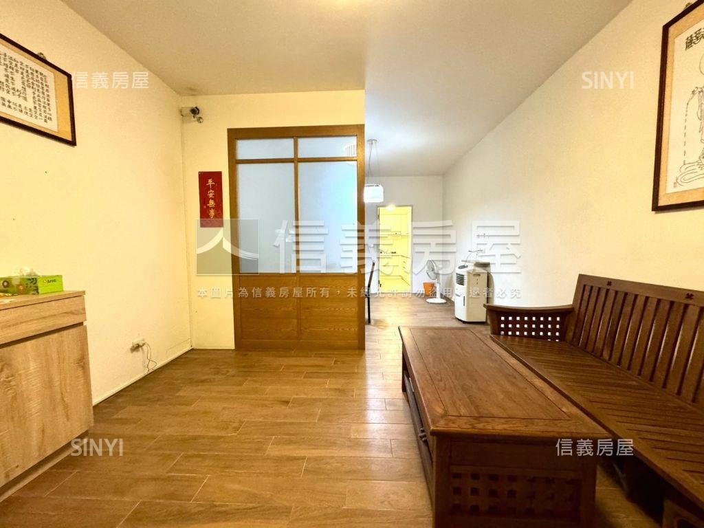 稀有中興路裝潢透天房屋室內格局與周邊環境